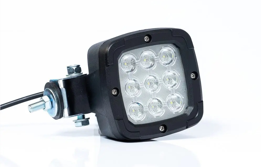 Купить светодиодная фара рабочего света fristom ft-064 led c функцией заднего хода по цене 3 387 р.. Низкие цены. Большой выбор. Доставка по всей России. Интернет-магазин в Москве. Только положительные отзывы!