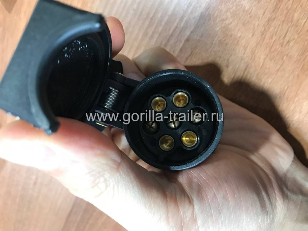 Купить адаптер для автомобильного прицепа 13 / 7 контактов по цене 1 000 р.. Низкие цены. Большой выбор. Доставка по всей России. Интернет-магазин в Москве. Только положительные отзывы!