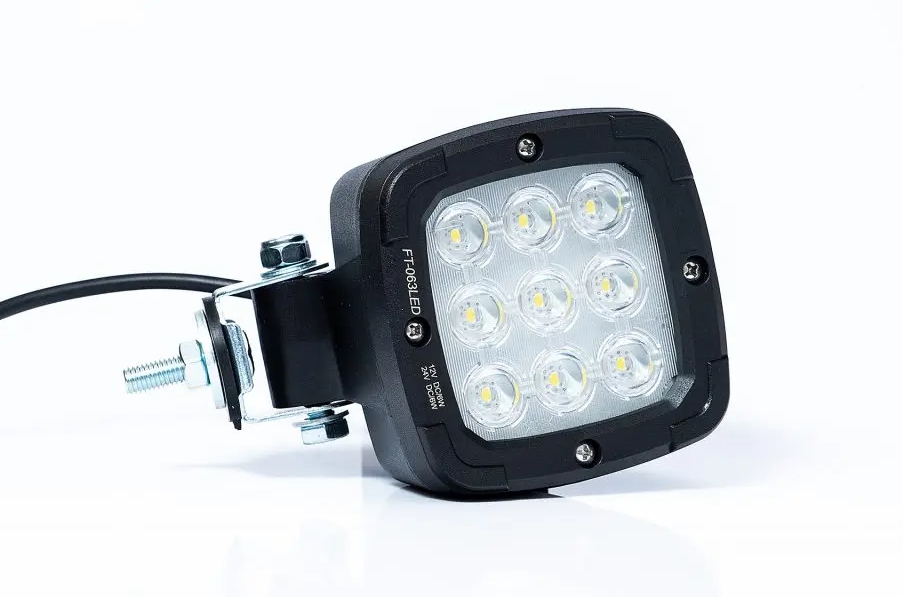 Купить светодиодная фара рабочего света fristom ft-063 led c проводом 1,5 метра по цене 2 522 р.. Низкие цены. Большой выбор. Доставка по всей России. Интернет-магазин в Москве. Только положительные отзывы!