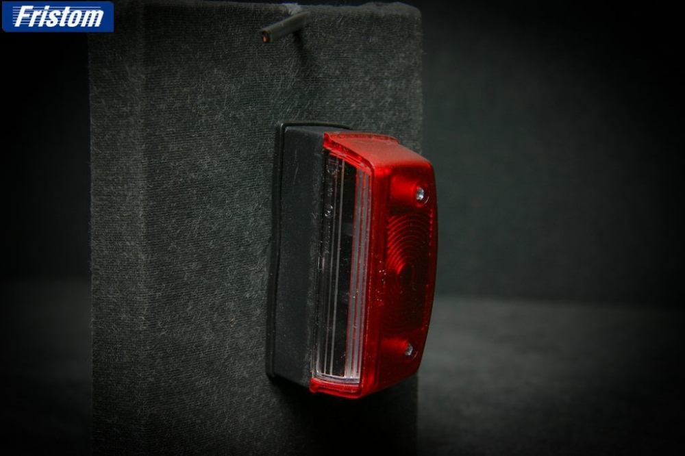 Купить подсветка номера fristom ft-037/1/p красного цвета с габаритом и проводом по цене . Низкие цены. Большой выбор. Доставка по всей России. Интернет-магазин в Москве. Только положительные отзывы!