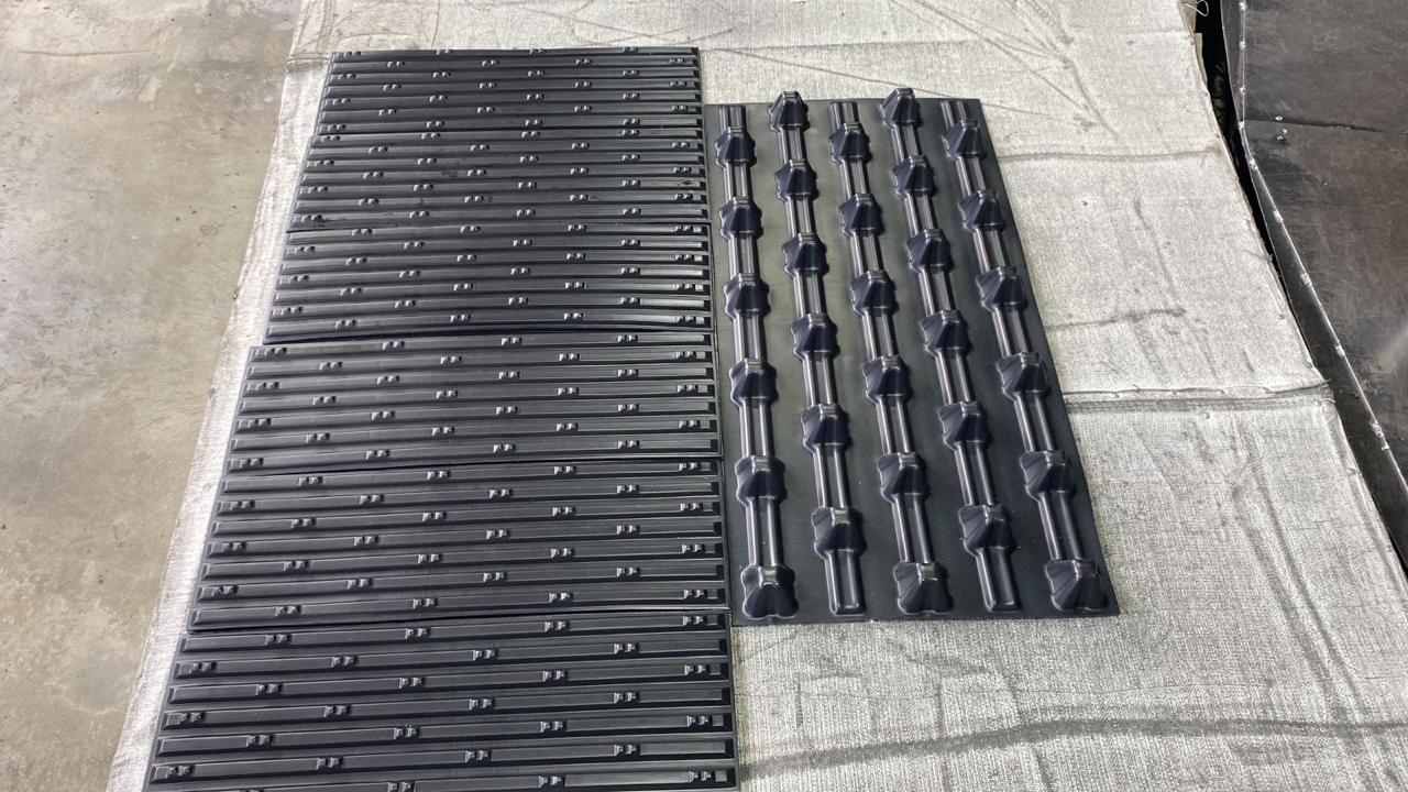 Купить заходы для снегохода с зацепами для гусеницы прицеп по цене 7 150 р.. Низкие цены. Большой выбор. Доставка по всей России. Интернет-магазин в Москве. Только положительные отзывы!