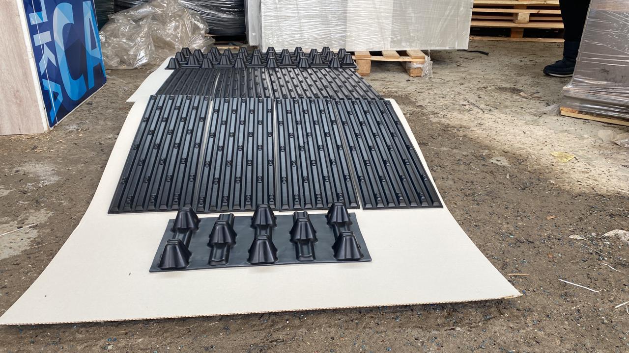 Купить заходы для снегохода с зацепами для гусеницы прицеп по цене 7 150 р.. Низкие цены. Большой выбор. Доставка по всей России. Интернет-магазин в Москве. Только положительные отзывы!