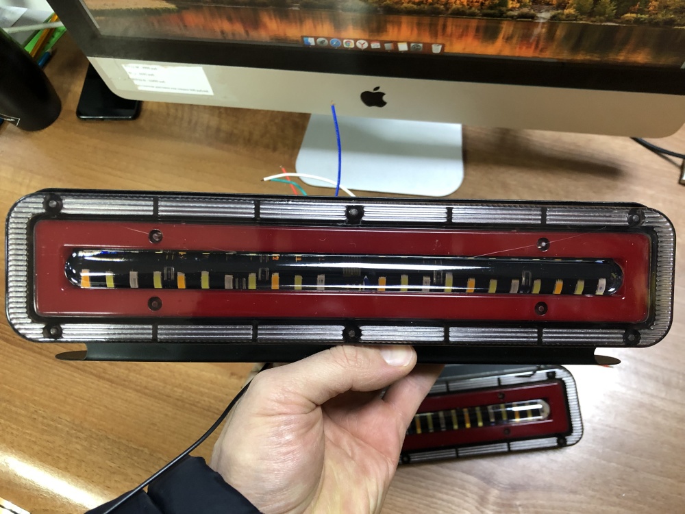 Купить комплект задних светодиодных led фонарей легкового прицепа (2 шт) по цене 3 500 р.. Низкие цены. Большой выбор. Доставка по всей России. Интернет-магазин в Москве. Только положительные отзывы!