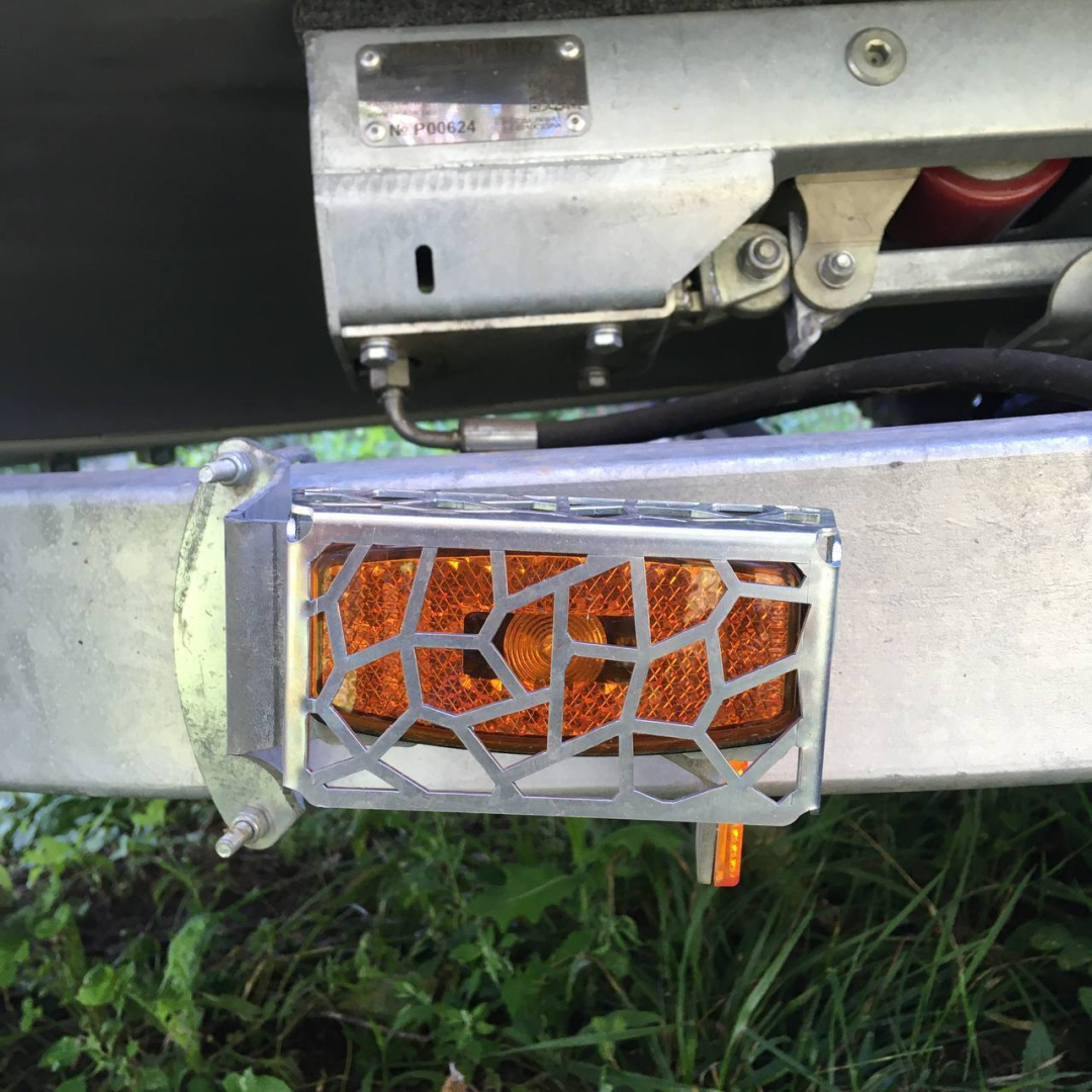 Купить защита габаритных фонарей прицепа практик по цене 950 р.. Низкие цены. Большой выбор. Доставка по всей России. Интернет-магазин в Москве. Только положительные отзывы!