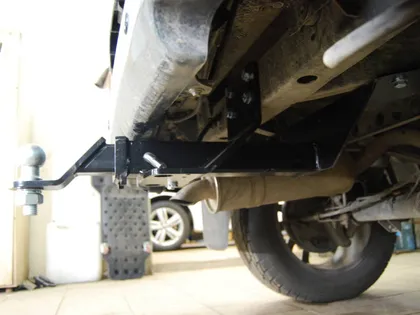 Купить фаркоп uaz patriot 2015- fa 0855-e бизон по цене  Низкие цены. Большой выбор. Доставка по всей России. Интернет-магазин в Москве. Только положительные отзывы!