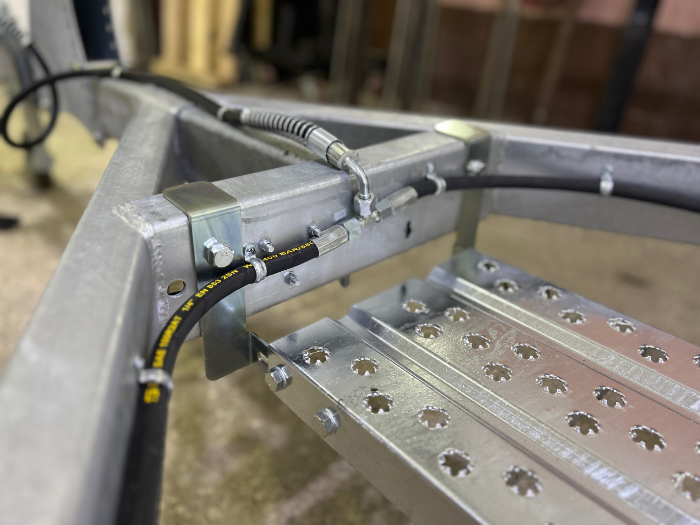 Купить трап для лодочного прицепа мзса 81771c.101/81771d.101 практик (передняя часть 1220 мм) по цене 9 500 р.. Низкие цены. Большой выбор. Доставка по всей России. Интернет-магазин в Москве. Только положительные отзывы!