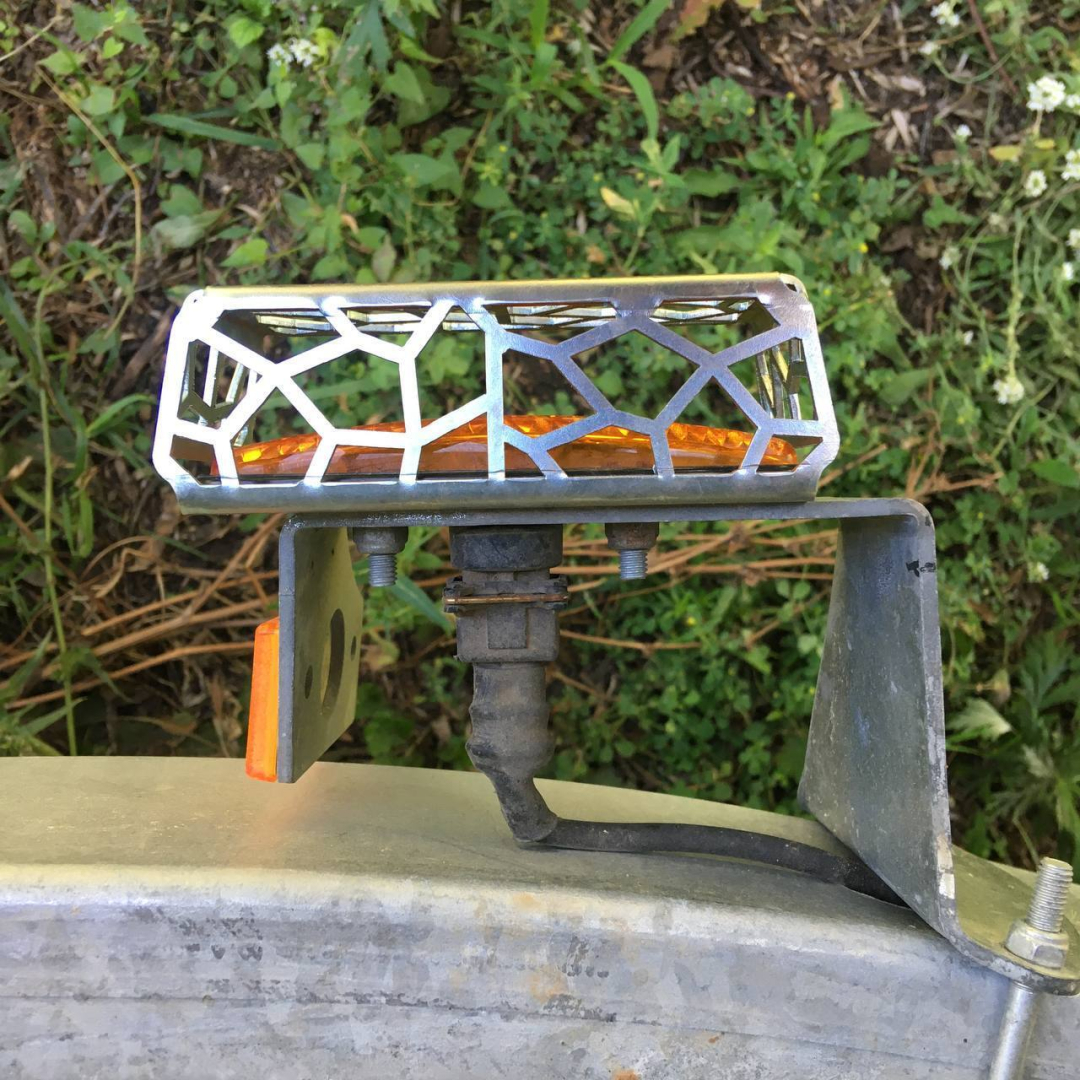 Купить защита габаритных фонарей прицепа практик по цене 950 р.. Низкие цены. Большой выбор. Доставка по всей России. Интернет-магазин в Москве. Только положительные отзывы!